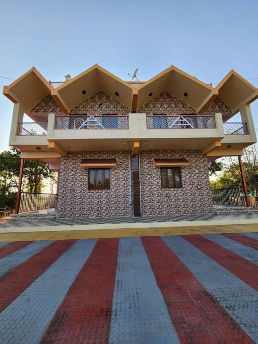 Farmhouse Close To Nature - Kesari Farm Gandhinagar Exterior foto